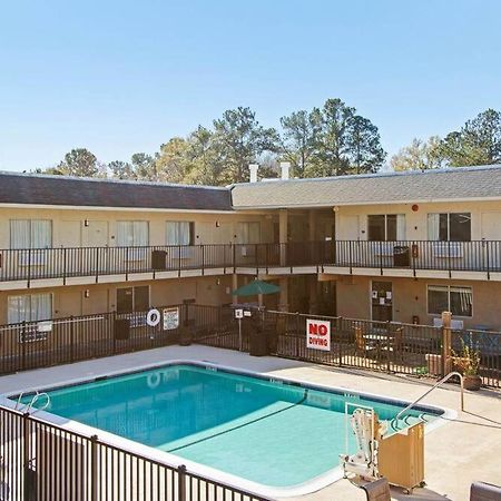 Fairbridge Inn & Suites Richmond Hill Kültér fotó
